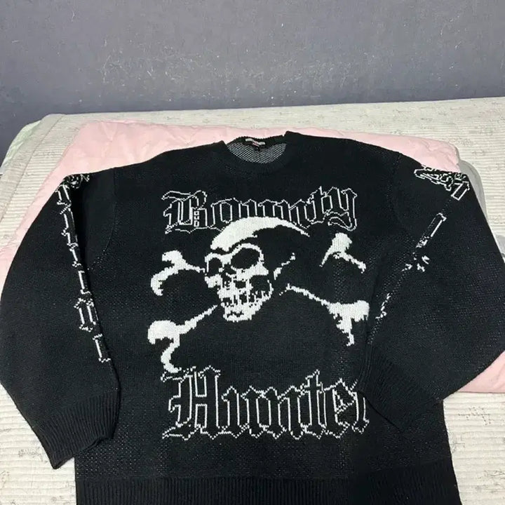 [BUNJANG] Supreme x Bounty Hunter Sweater Black / 슈프림 x 바운티헌터 스웨터 블랙