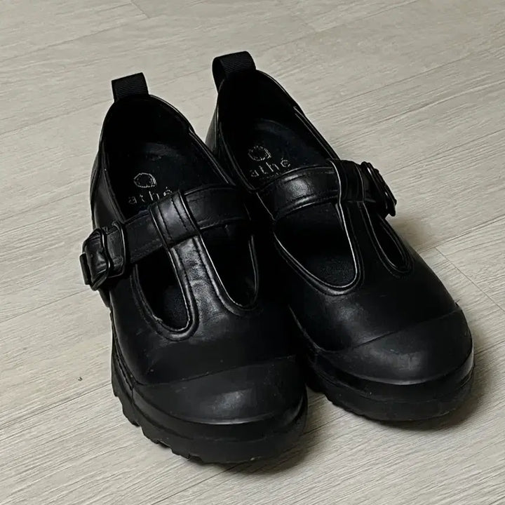[SOLD OUT] 아떼 바네사브루노 덴버 메리제인 슈즈 블랙 240