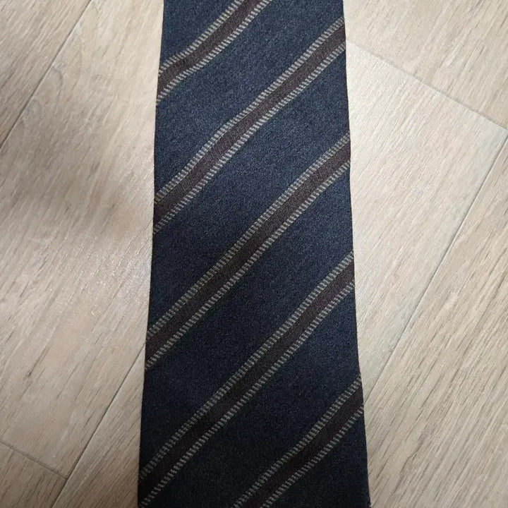 [BUNJANG] Dark Gray Striped Tie / 다크 그레이(스트라이프) 색상 넥타이 팝니다