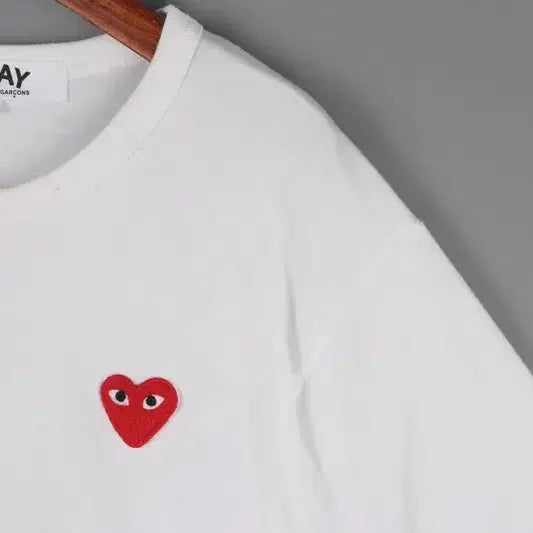 [BUNJANG] Comme des Garcons Heart Graphic T-shirt / 꼼데가르송 티셔츠