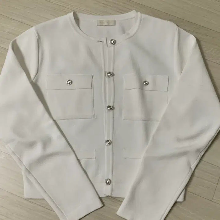 [BUNJANG] Hazelmode White Pocket Cardigan / 헤이즐모드 화이트 포켓 가디건