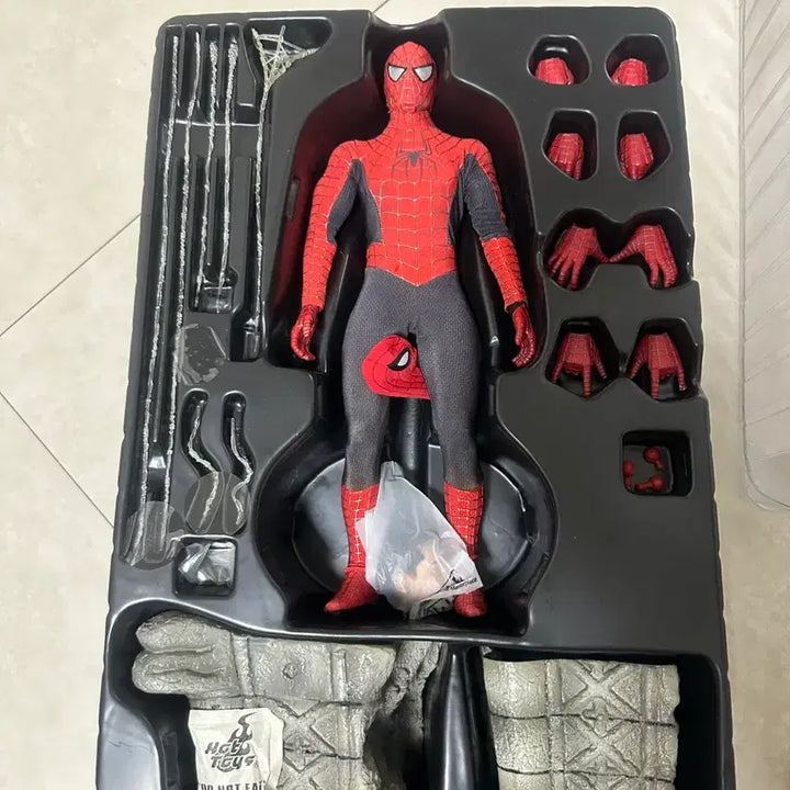 [SOLD OUT] 스파이더맨 피규어 (토비 맥과이어) 핫토이