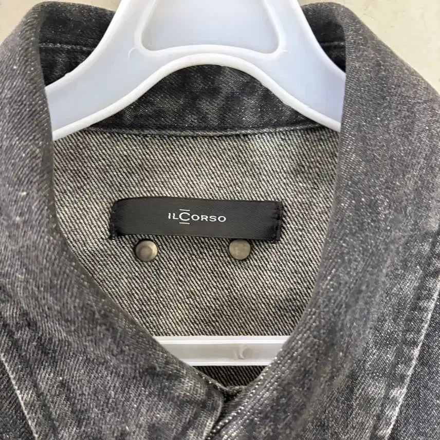 [SOLD OUT] 만원샵 빈티지 흑청 데님 셔츠 95