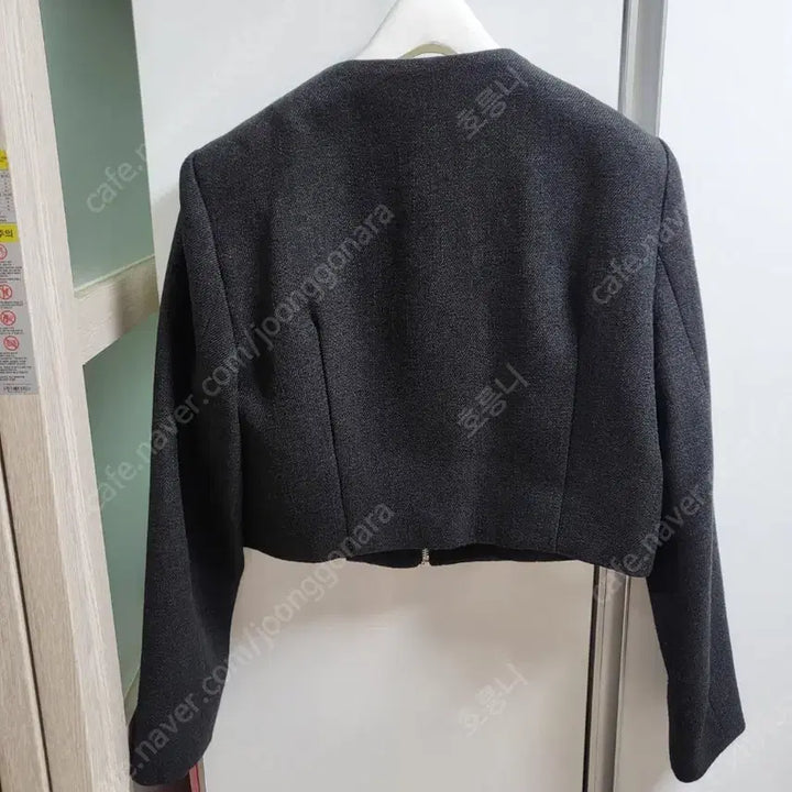 [SOLD OUT] [시착만한 새제품무방] 정가95,400원 아뜰리에나인 트위드 집업 자켓