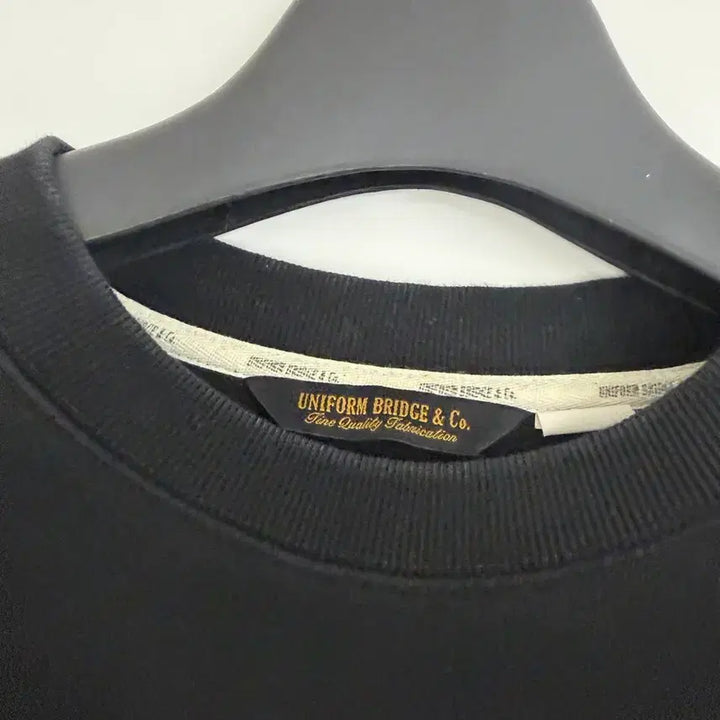 [BUNJANG] Uniform Bridge 1960 Black Sweatshirt / 유니폼브릿지 1960 블랙 맨투맨