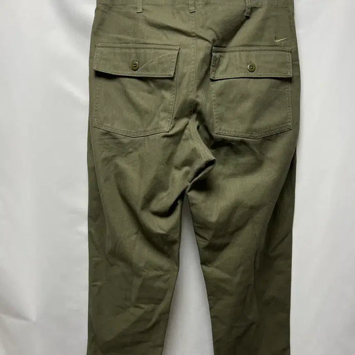 [SOLD OUT] [정품/L] 나이키 라이프 퍼티그 스우시 카키 카고 팬츠/바지