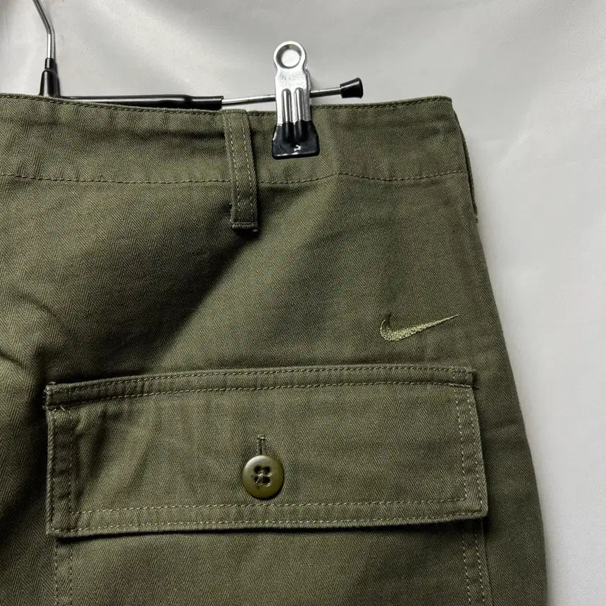 [SOLD OUT] [정품/L] 나이키 라이프 퍼티그 스우시 카키 카고 팬츠/바지