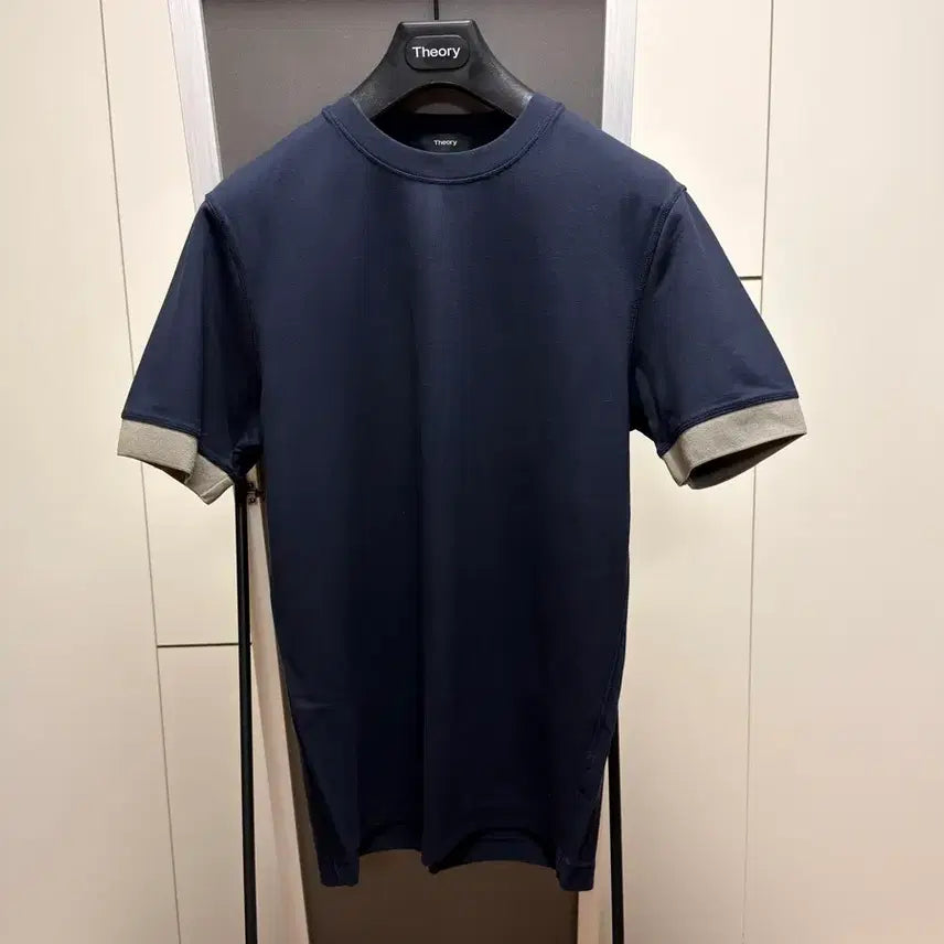 [SOLD OUT] Theory 띠어리 릴레이저지 소매 배색 반팔 S