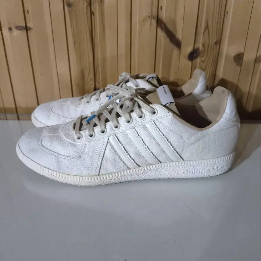 [SOLD OUT] 275mm 아디다스 리스플릿 로우 스니커즈