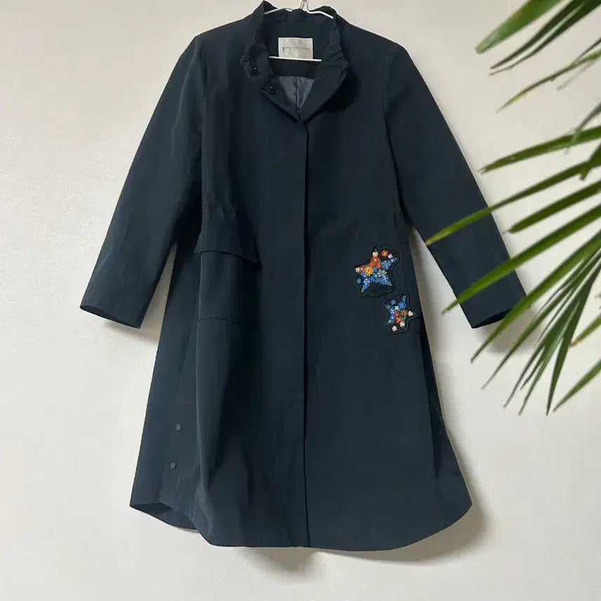 [BUNJANG] Givy Black Star Embroidered Coat / givy  기비 블랙 스타 자수 코트 66