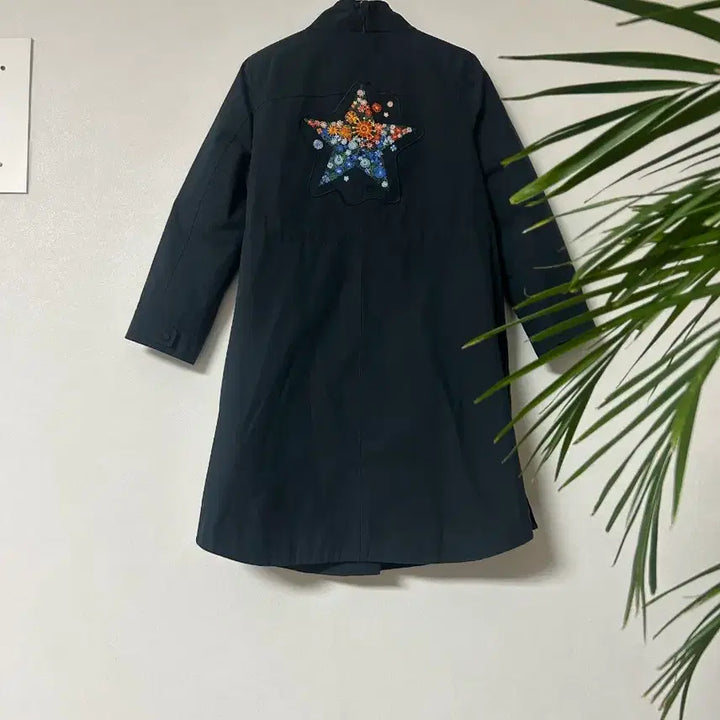 [BUNJANG] Givy Black Star Embroidered Coat / givy  기비 블랙 스타 자수 코트 66