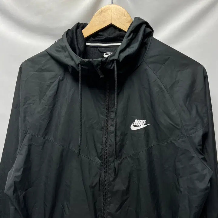 [SOLD OUT] [정품/L] 나이키 윈드러너 블랙 우븐 바람막이
