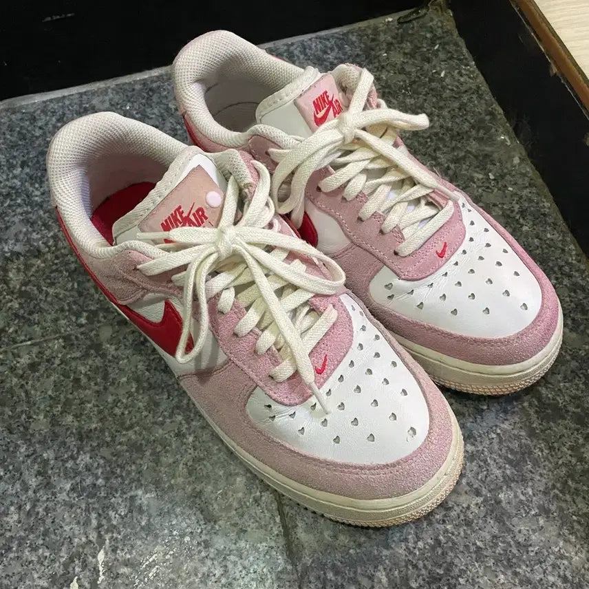 [BUNJANG] Nike Air Force Valentine Sneakers / 나이키 에어포스 발렌타인