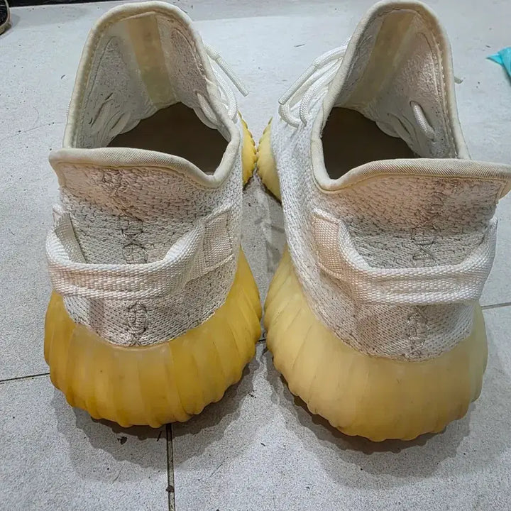 [BUNJANG] Adidas Yeezy Boost 350 Triple White Sneakers / 이지부스트 350 트리플화이트 255