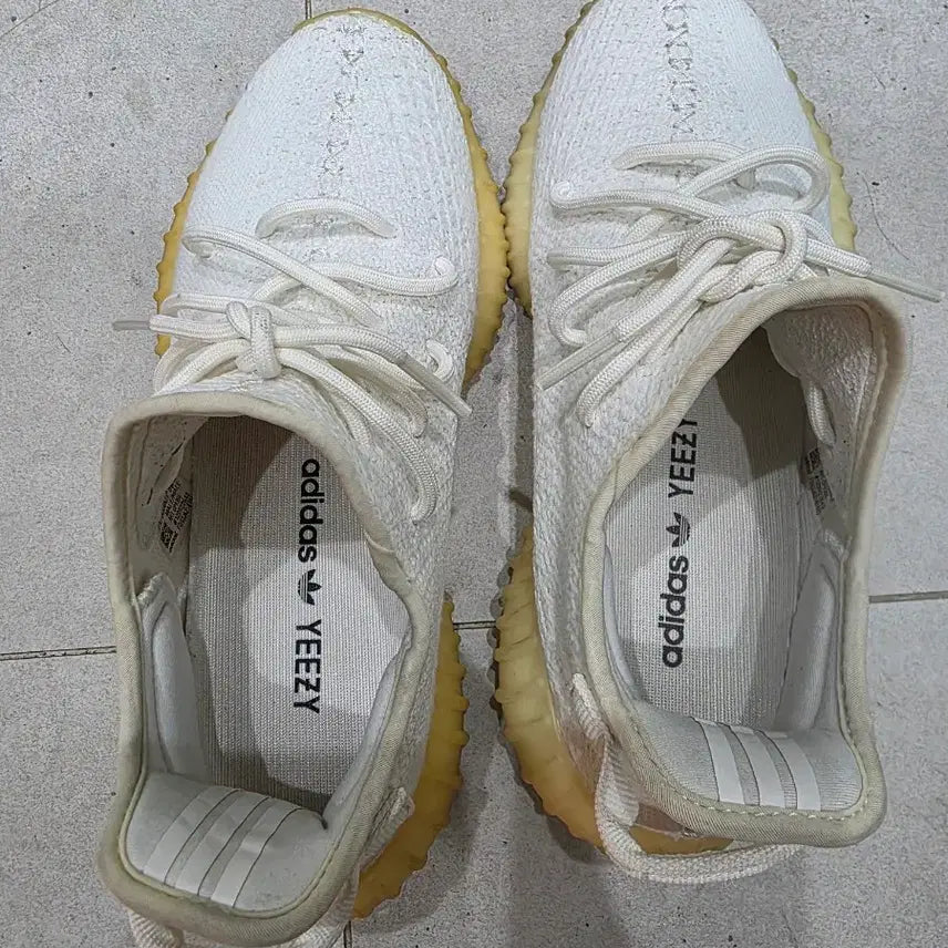 [BUNJANG] Adidas Yeezy Boost 350 Triple White Sneakers / 이지부스트 350 트리플화이트 255
