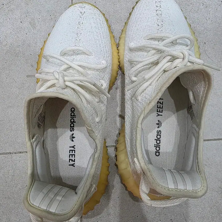 [BUNJANG] Adidas Yeezy Boost 350 Triple White Sneakers / 이지부스트 350 트리플화이트 255