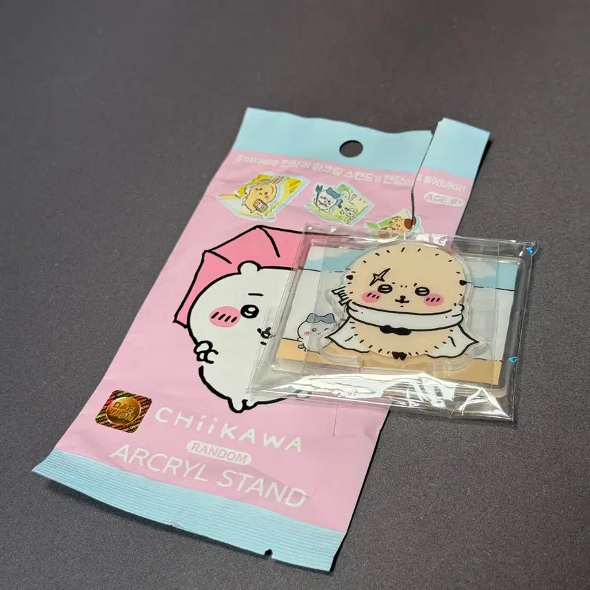 [BUNJANG] Chikawa Otter Acrylic Stand / 치이카와 랏코 아크릴 판매합니다