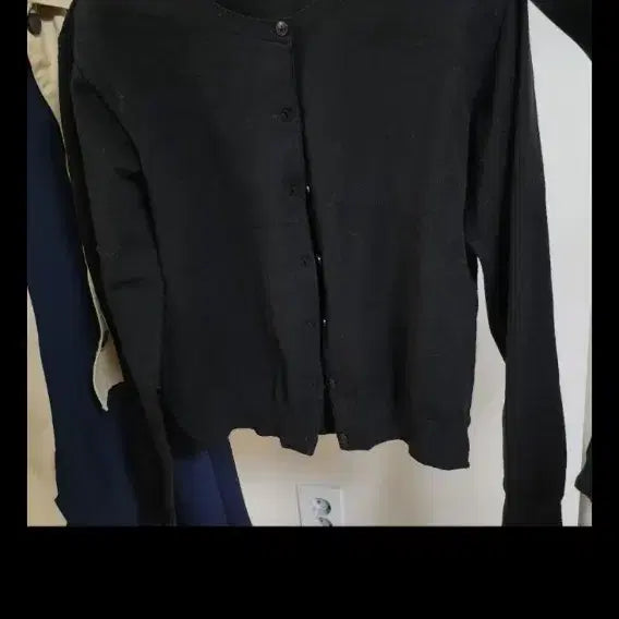 [SOLD OUT] 국산품 유명도매텍 니트피아  검정가디건  니트가디건 라운드가디건