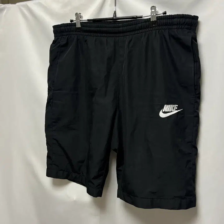 [SOLD OUT] [정품/L] 나이키 스우시 블랙 우븐 반바지/쇼츠