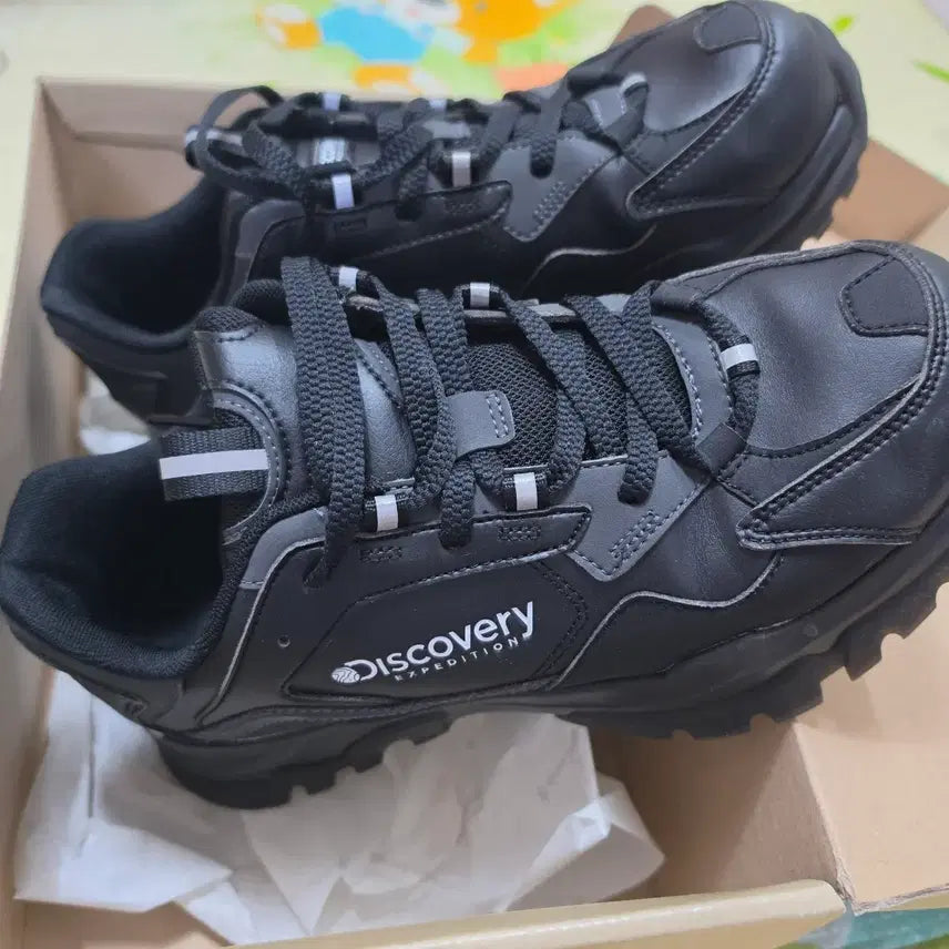 [SOLD OUT] 디스커버리 익스페디션 블랙 운동화 270