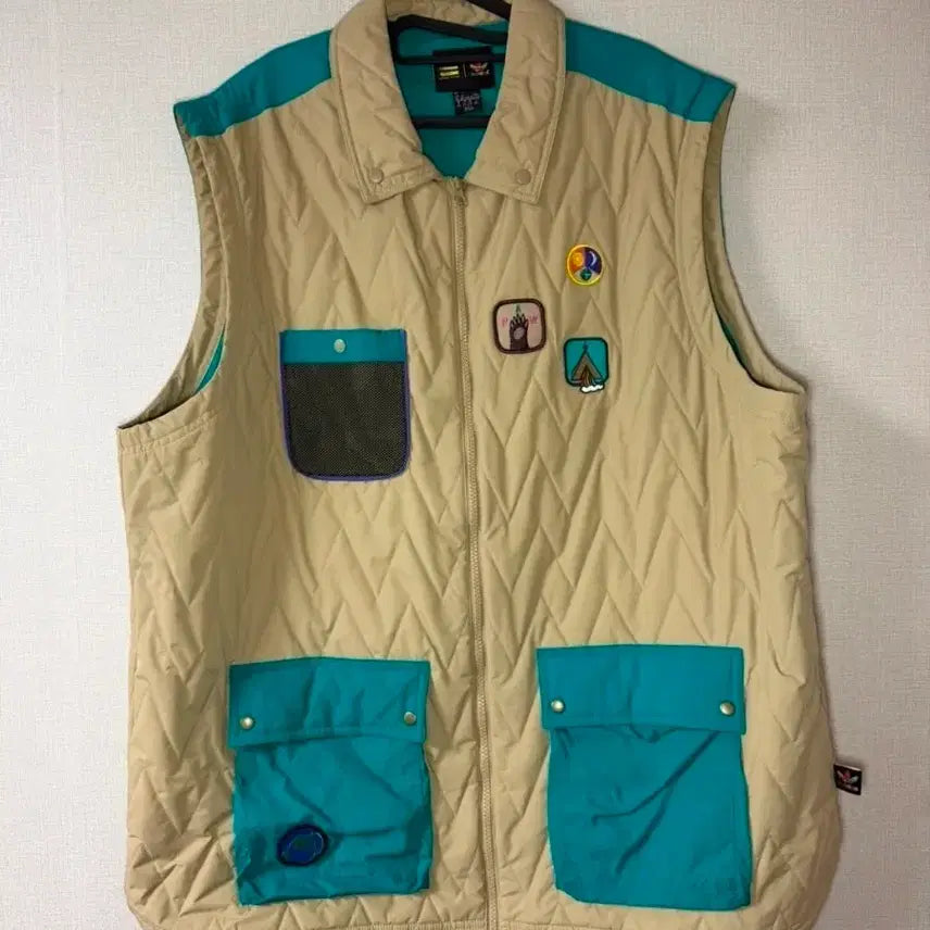[BUNJANG] Adidas Pharrell Williams Human Race Vest / 아디다스 퍼렐 월리엄스 휴먼 레이스 조끼