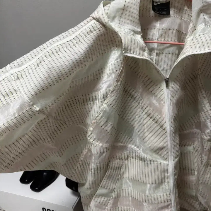 [SOLD OUT] 나이키 한정판 오간자 바람막이