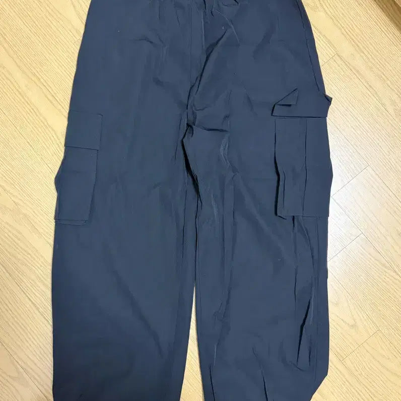 [BUNJANG] Black Nylon Cargo Jogger Pants / 블랙 나일론 카고 조거팬츠
