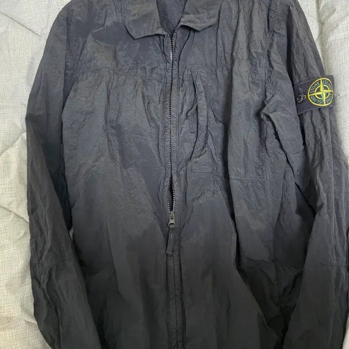 [SOLD OUT] 스톤아일랜드 24ss 나일론메탈 오버셔츠자켓