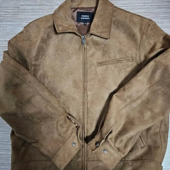 [SOLD OUT] 무신사 스탠다드 신세틱 스웨이드 워크 재킷 [라이트 브라운]