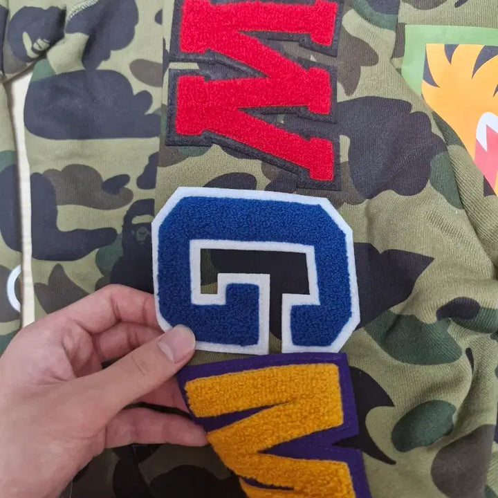 [SOLD OUT] 베이프 후드집업 녹계m 새상품