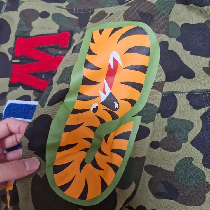 [SOLD OUT] 베이프 후드집업 녹계m 새상품