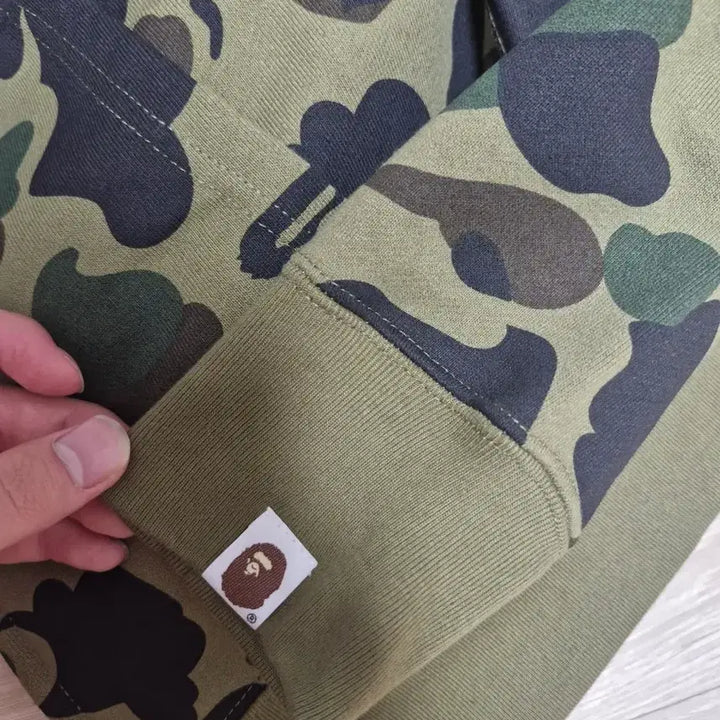 [SOLD OUT] 베이프 후드집업 녹계m 새상품