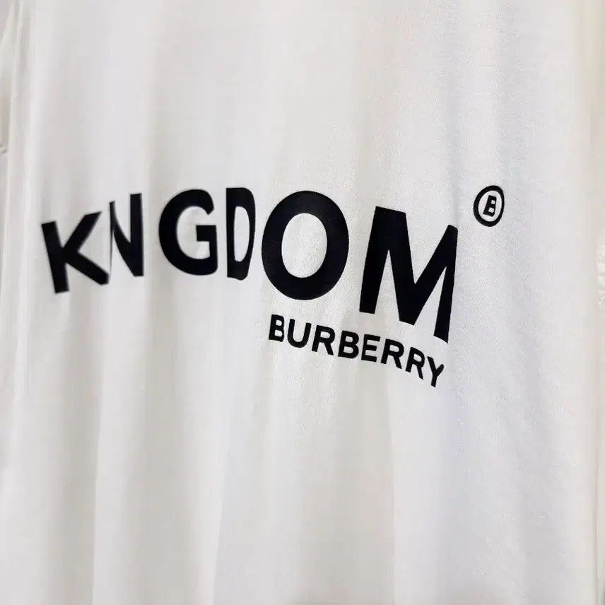 [SOLD OUT] BURBERRY 버버리 19ss 킹덤 로고 티셔츠 화이트