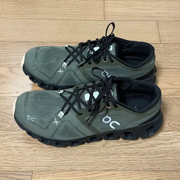 [SOLD OUT] 250 / 온러닝 운동화 러닝화