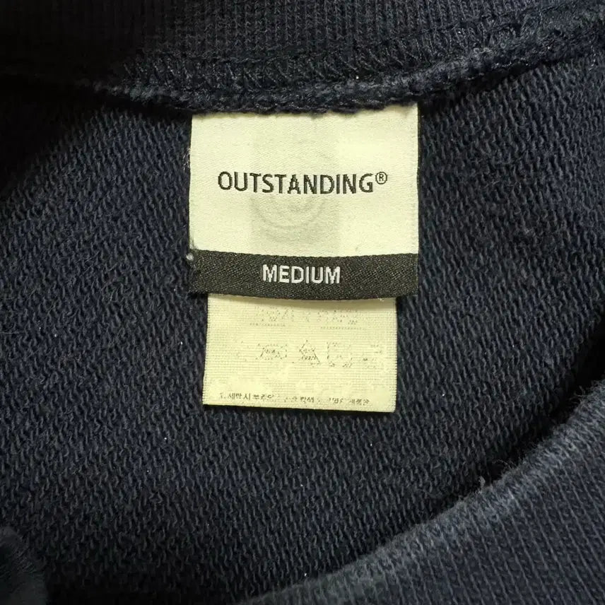 [BUNJANG] Outstanding Olympia Deep Navy MTM / 아웃스탠딩 올림피아 맨투맨