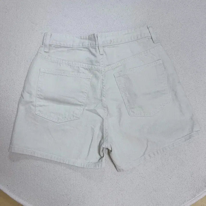 [BUNJANG] NAIN Ivory Shorts / 나인(NAIN) 아이보리 반바지