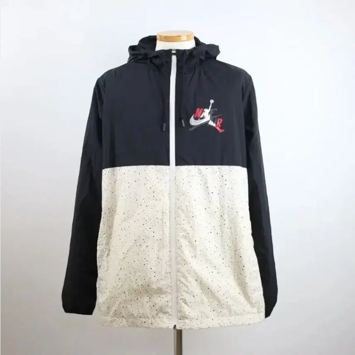 [BUNJANG] Nike Air Jordan Windbreaker XL / 나이키 에어조던 바람막이 XL