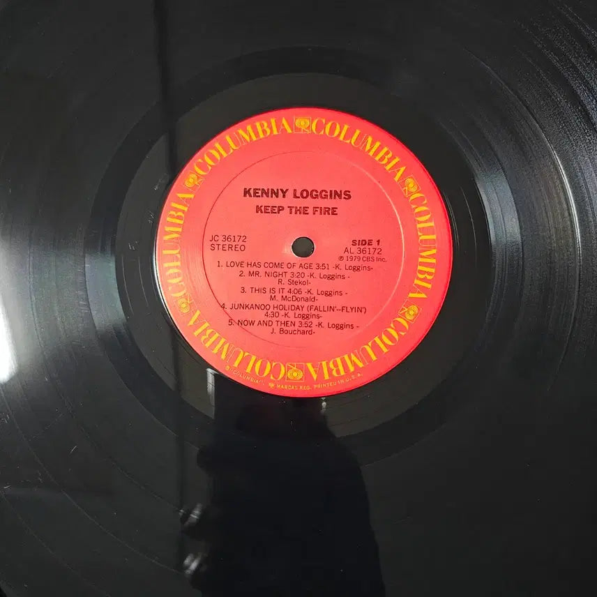 [BUNJANG] Kenny Loggins Keep The Fire LP / (미국반, 싱어,기타리스트, 케니 로긴스) Kenny Loggins LP