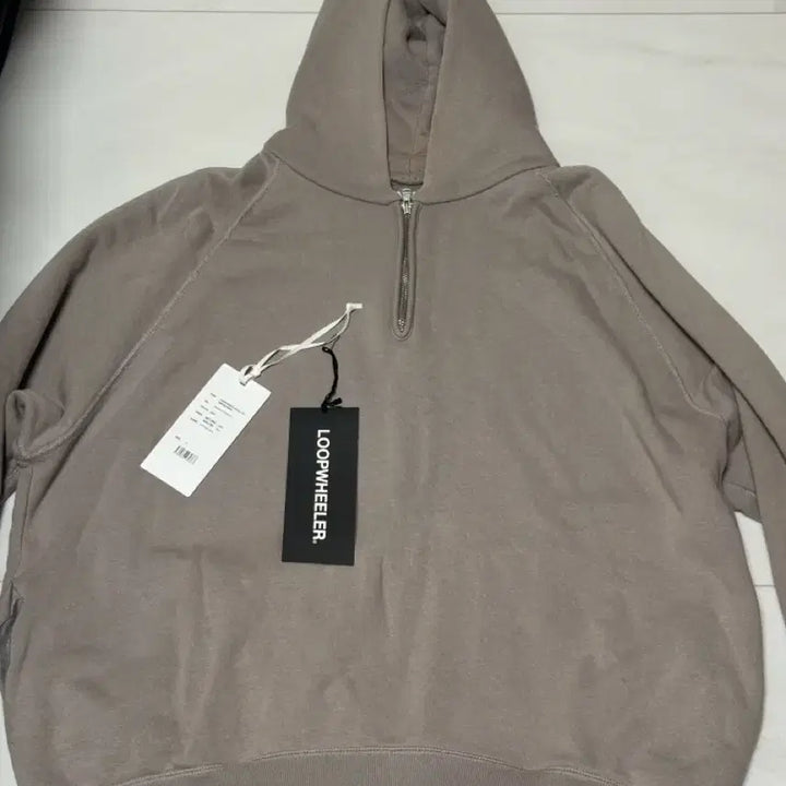 [SOLD OUT] [1] 그라프페이퍼x루프휠러 하프집업 후드