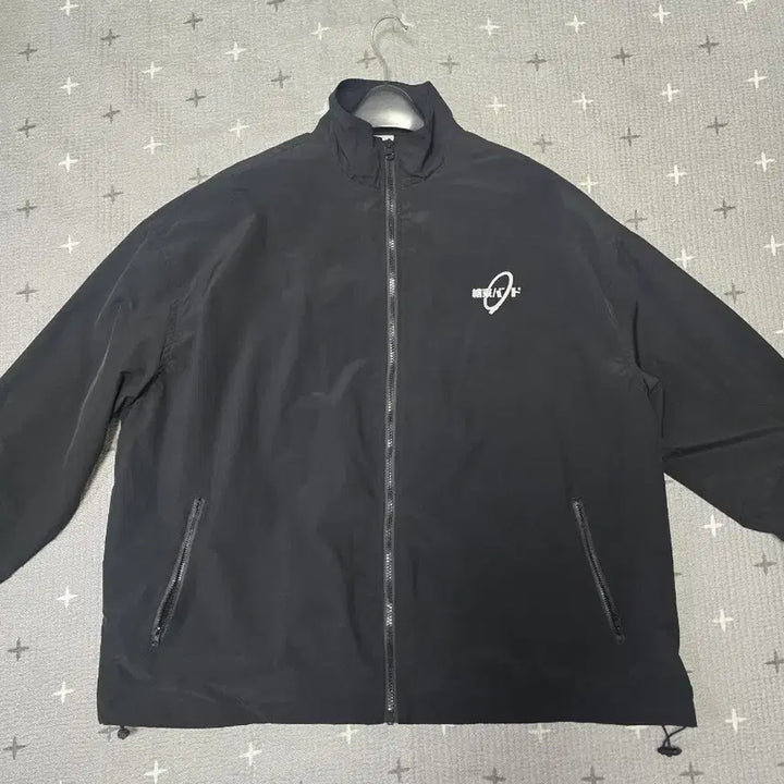 [SOLD OUT] 결속밴드 트랙 자켓 판매합니다(L)