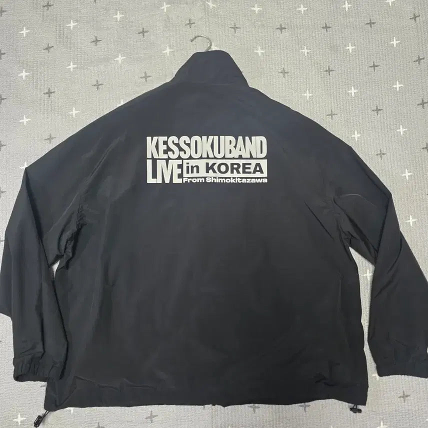[SOLD OUT] 결속밴드 트랙 자켓 판매합니다(L)