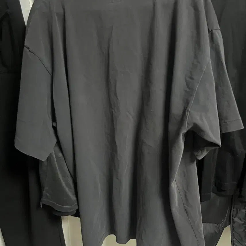 [SOLD OUT] 헤리티지플로스 포켓 반팔 챠콜 xl