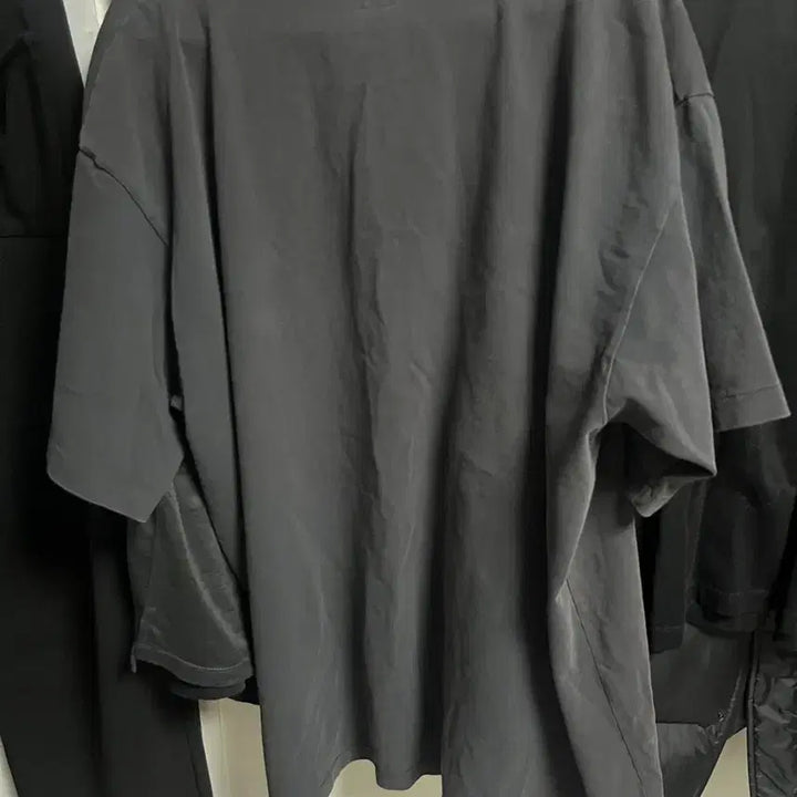 [SOLD OUT] 헤리티지플로스 포켓 반팔 챠콜 xl