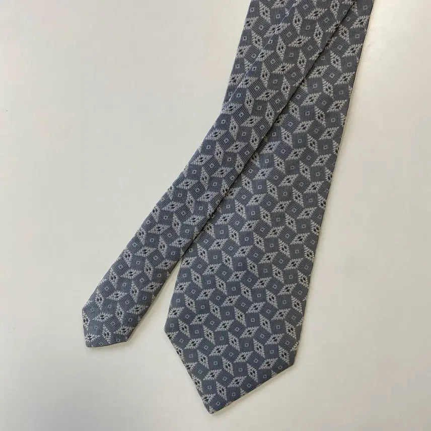 [BUNJANG] BALENCIAGA Silk Necktie / BALENCIAGA 발렌시아가 정품 명품 넥타이
