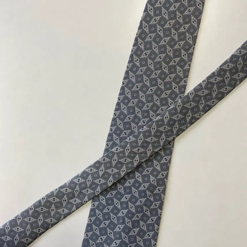 [BUNJANG] BALENCIAGA Silk Necktie / BALENCIAGA 발렌시아가 정품 명품 넥타이