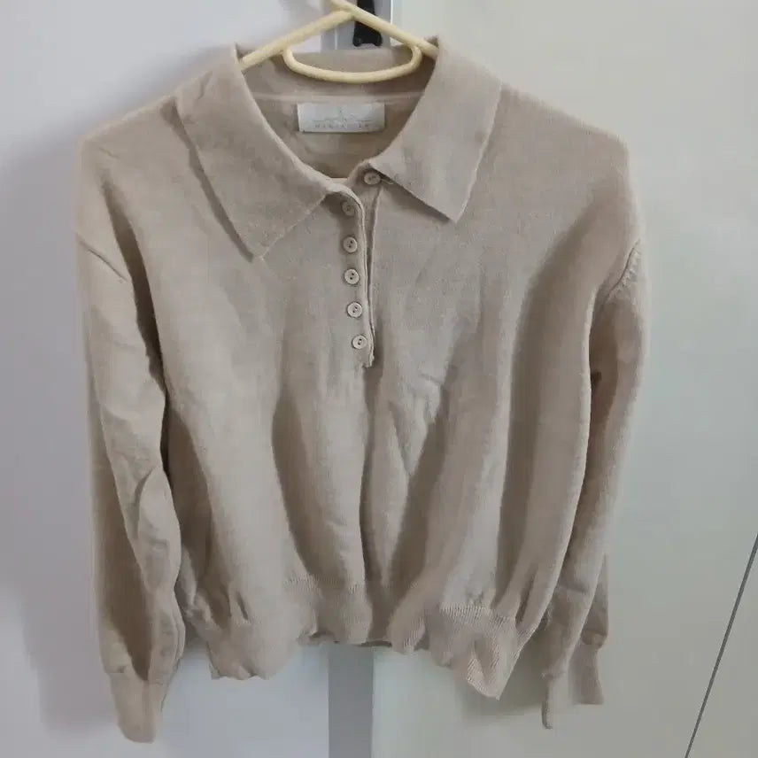 [SOLD OUT] 여성 카라니트 새옷 2벌일괄(기본이너티 새옷 덤)