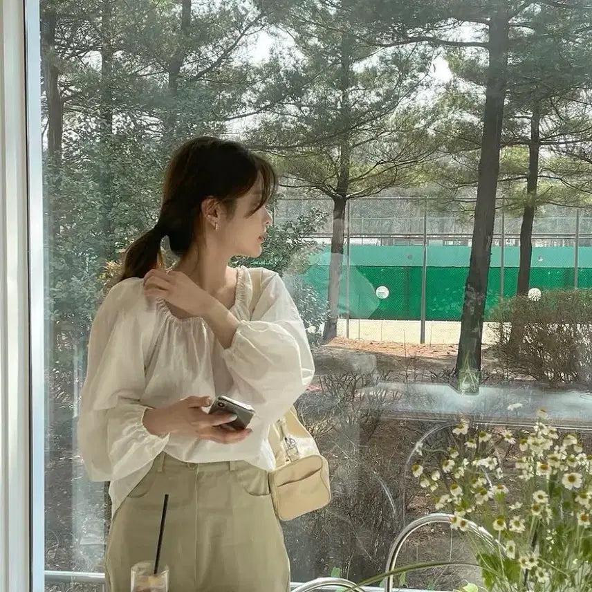 [BUNJANG] Morgent Square Neck Puff Blouse / 모겐트 스퀘어 퍼프 블라우스