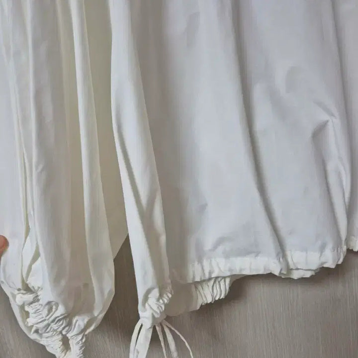[SOLD OUT] 11am 자체제작 블라우스 바스락 블라우스
