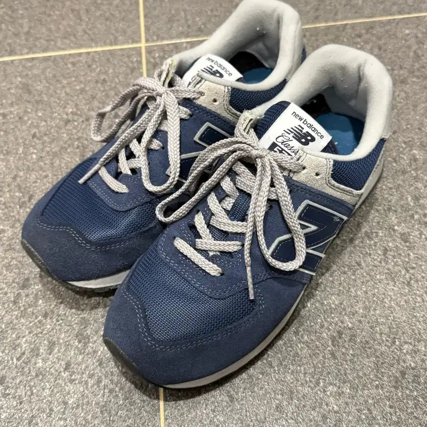 [BUNJANG] New Balance 574 Navy D Standard Sneakers / (260) 뉴발란스 574 네이비 D 스탠다드 ML574EVN