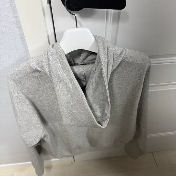 [SOLD OUT] 벨리에 크롭후드-100-04